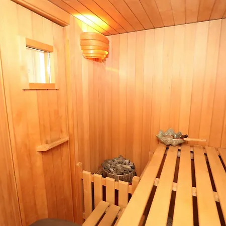 Penthouse With Jacuzzi, Sauna And Rooftop Appartamento *