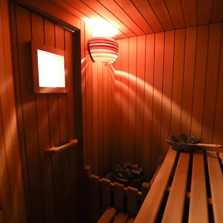 Penthouse With Jacuzzi, Sauna And Rooftop Appartamento Zurigo