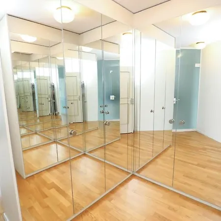 Penthouse With Jacuzzi, Sauna And Rooftop Appartamento Zurigo
