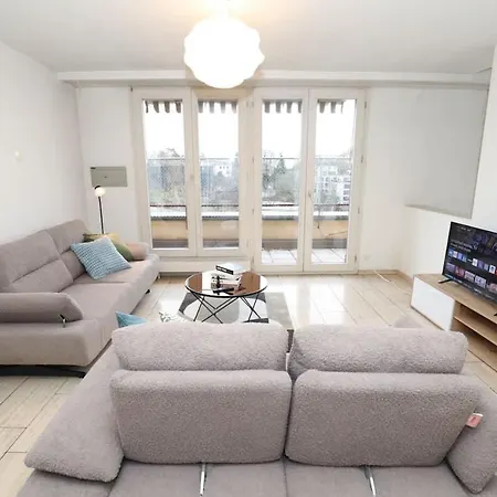 Penthouse With Jacuzzi, Sauna And Rooftop Appartamento