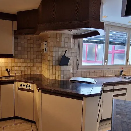 Penthouse With Jacuzzi, Sauna And Rooftop Lägenhet *